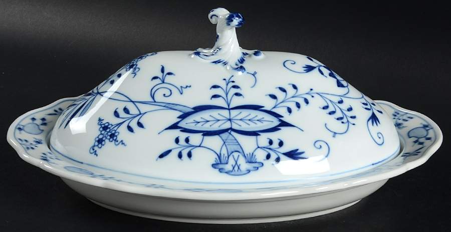 Blue Onion ("Sword" Backstamp) Oval Covered Vegetable by Meissen (Germany)-1