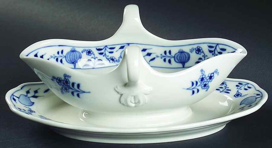 Blue Onion ("Sword" Backstamp) Gravy Boat with Attached Underplate by Meissen (Germany)-1