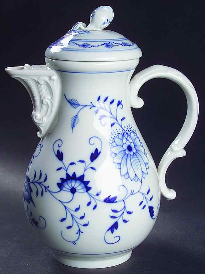 Blue Onion ("Sword" Backstamp) Small Coffee Pot & Lid by Meissen (Germany)-1