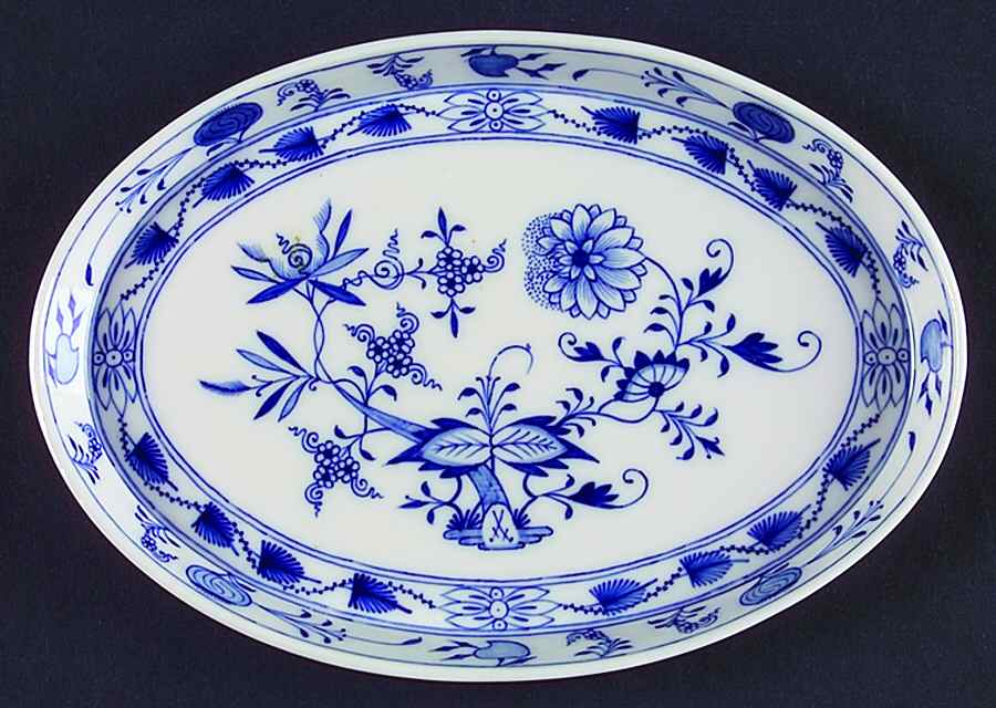 Blue Onion ("Sword" Backstamp) 6" Oval Tray by Meissen (Germany)-1