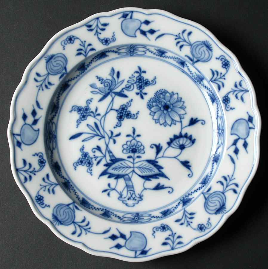 Blue Onion ("Sword" Backstamp) Dessert/Pie Plate by Meissen (Germany)-1
