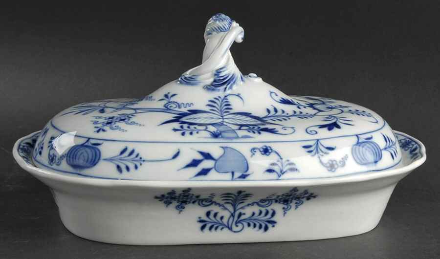 Blue Onion ("Sword" Backstamp) Rectangular Covered Vegetable by Meissen (Germany)-1