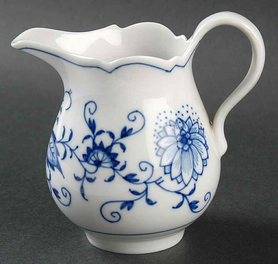 Blue Onion ("Sword" Backstamp) Mini Creamer by Meissen (Germany)-1