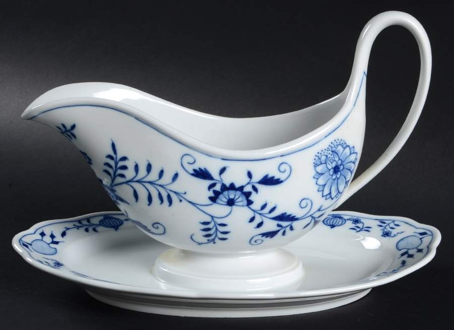 Blue Onion ("Sword" Backstamp) Gravy Boat with Attached Underplate by Meissen (Germany)-1