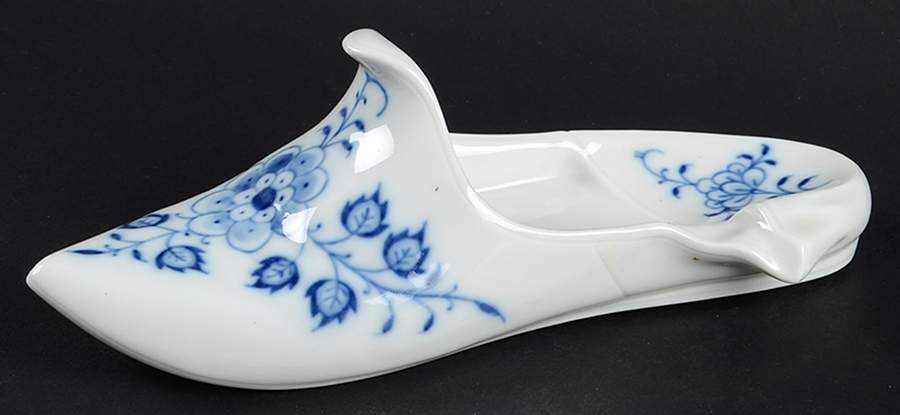 Blue Onion ("Sword" Backstamp) Shoe by Meissen (Germany)-1