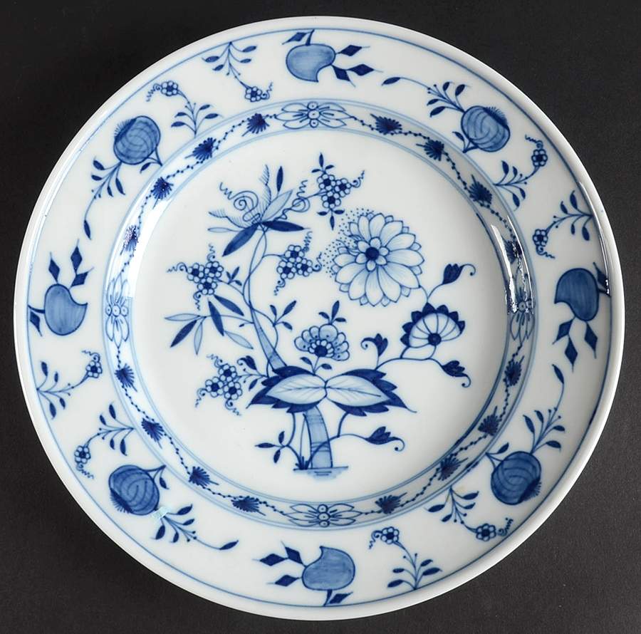 Blue Onion ("Sword" Backstamp) Dinner Plate by Meissen (Germany)-1