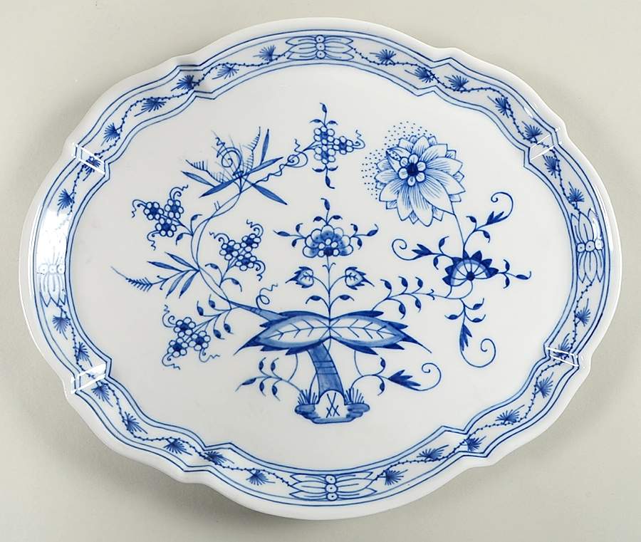 Blue Onion ("Sword" Backstamp) 11" Oval Tray by Meissen (Germany)-1
