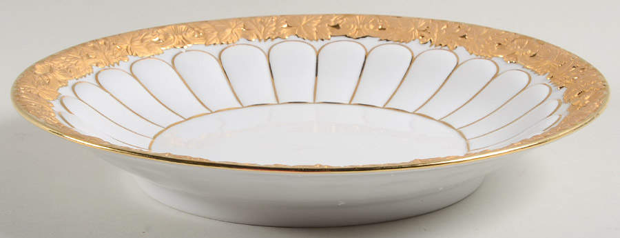 Gold Leaf (Germany) 10" Round Vegetable Bowl by Meissen (Germany)-1