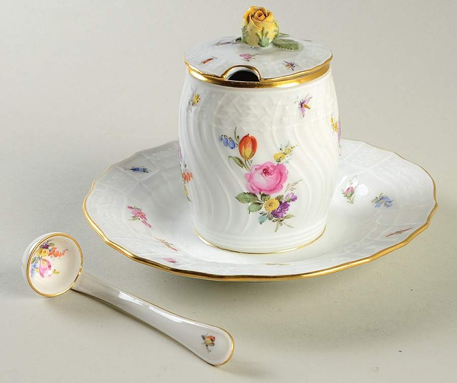 MSS13 Jam/Jelly & Lid w/Attached Underplate & Spoon by Meissen (Germany)-1