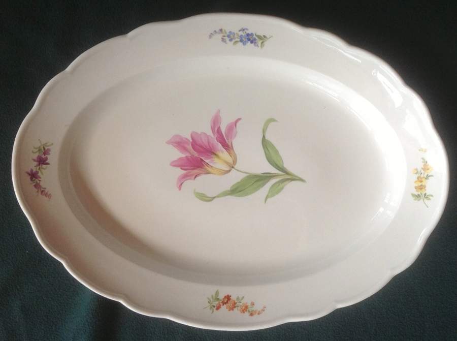 MSS7 22" Oval Serving Platter by Meissen (Germany)-1