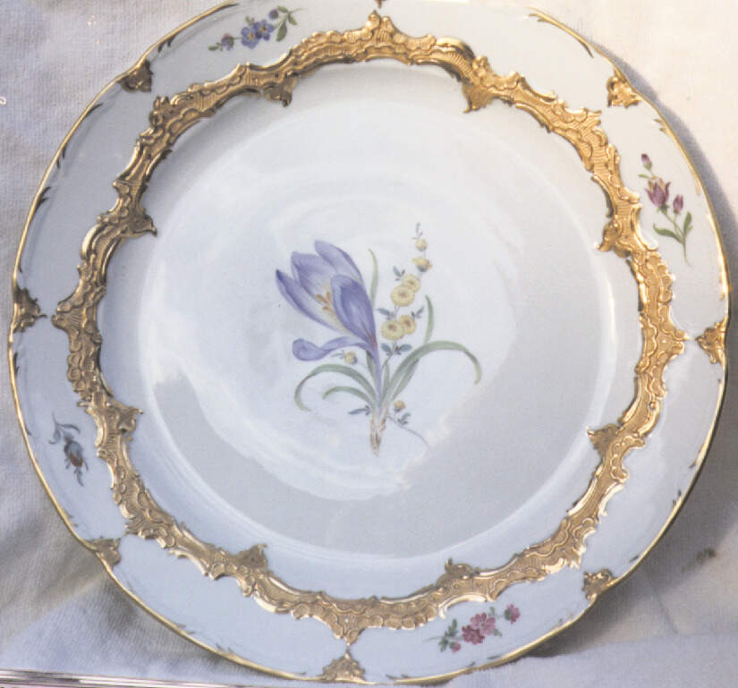 MSS8  Dinner Plate by Meissen (Germany)-1
