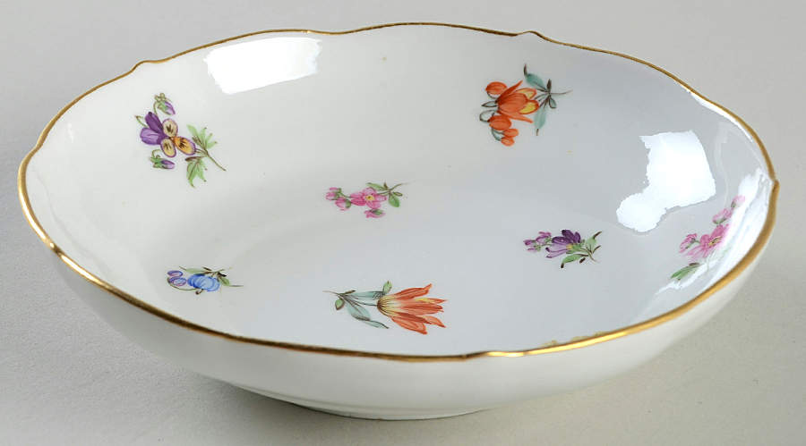 Scattered Flowers ("X" Backstamp) Saucer for Flat Cup by Meissen (Germany)-1