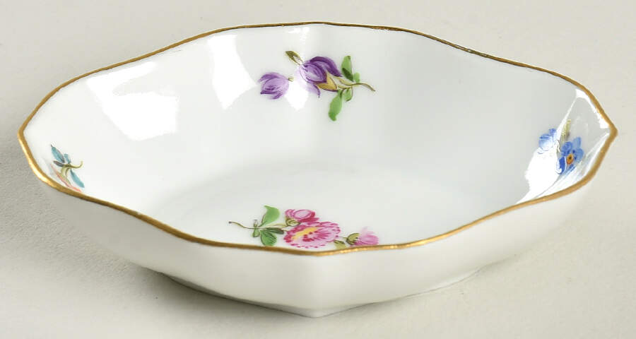 Scattered Flowers ("X" Backstamp) Individual Salt Dip by Meissen (Germany)-1