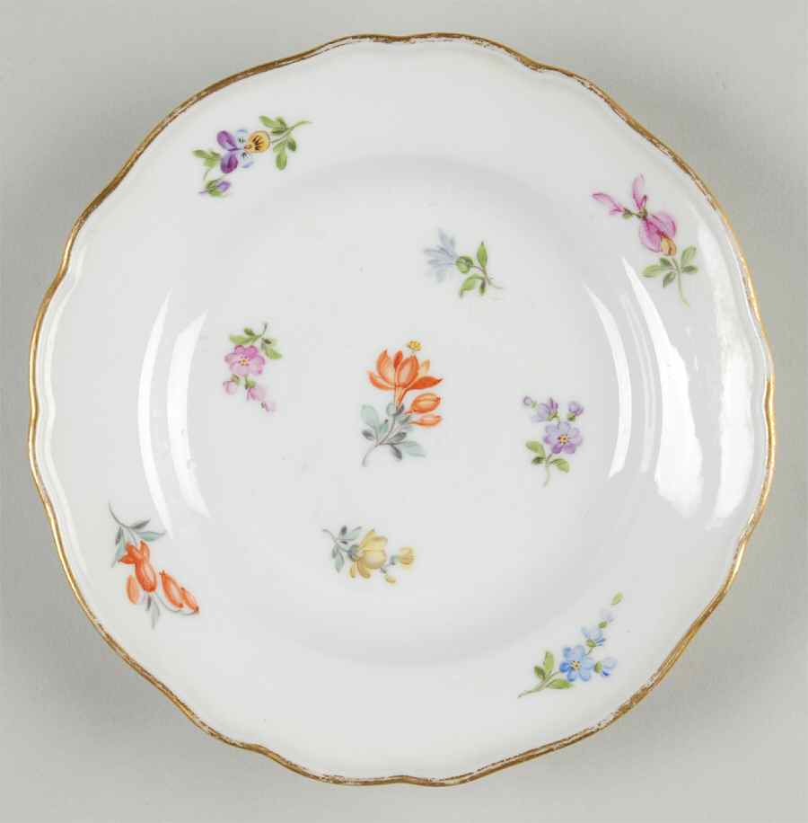 Scattered Flowers ("X" Backstamp) Small Bread & Butter Plate by Meissen (Germany)-1