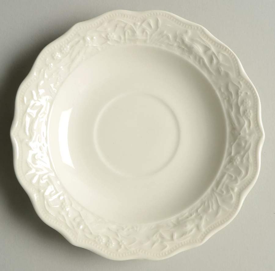 Vogue Saucer by Mount Clemens-1