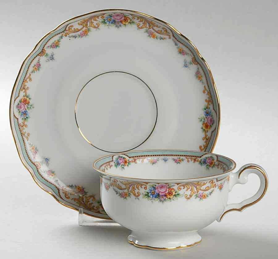 The Angus Footed Cup & Saucer Set by Paul Muller-1
