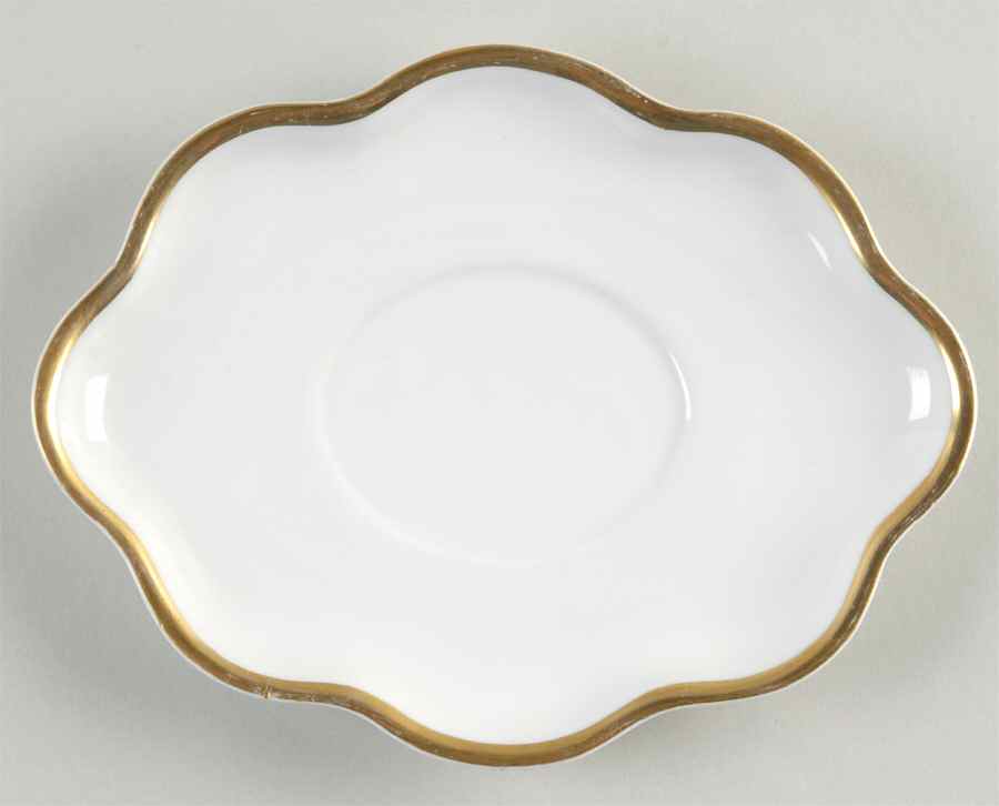 Baronial, The Underplate for Gravy Boat by Paul Muller-1