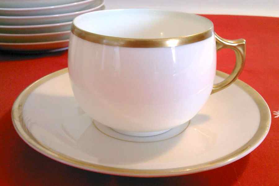 Baronial, The Flat Cup & Saucer Set by Paul Muller-1