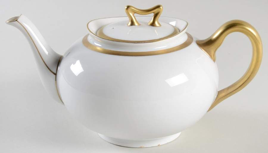 Baronial, The Teapot & Lid by Paul Muller-1