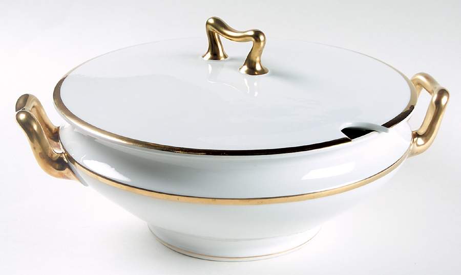 Baronial, The Tureen &  Lid by Paul Muller-1