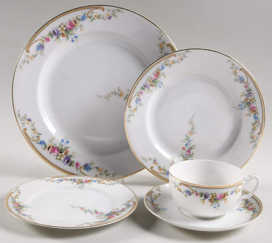 The Kenmore 5 Piece Place Setting by Paul Muller-1