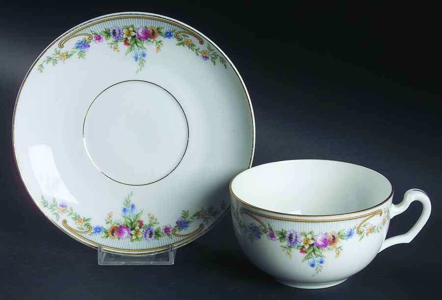 The Kenmore Oversized Cup & Saucer Set by Paul Muller-1