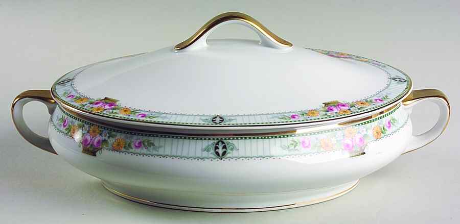 The Kenmore Round Covered Vegetable by Paul Muller-1