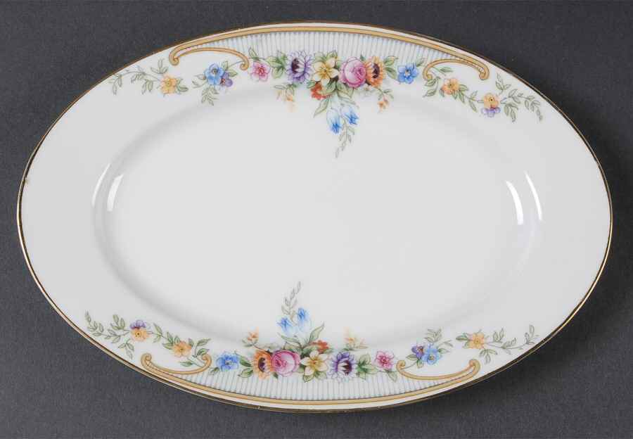 The Kenmore 9" Oval Serving Platter by Paul Muller-1