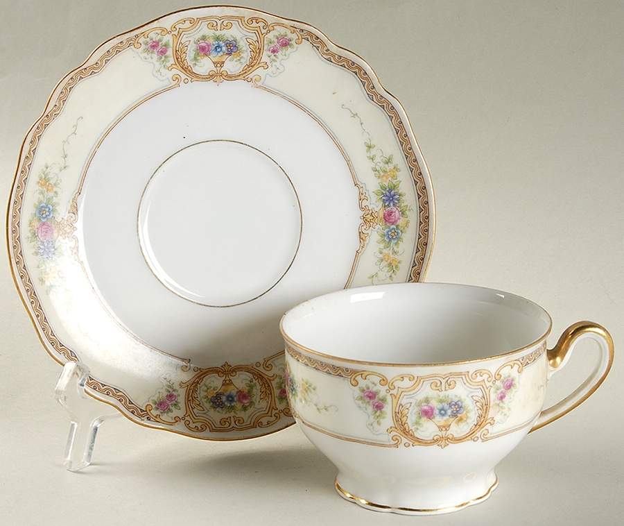 The Linwood Footed Cup & Saucer Set by Paul Muller-1