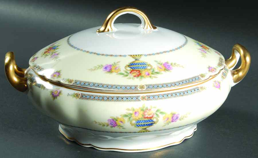 Locarno Round Covered Vegetable by Paul Muller-1