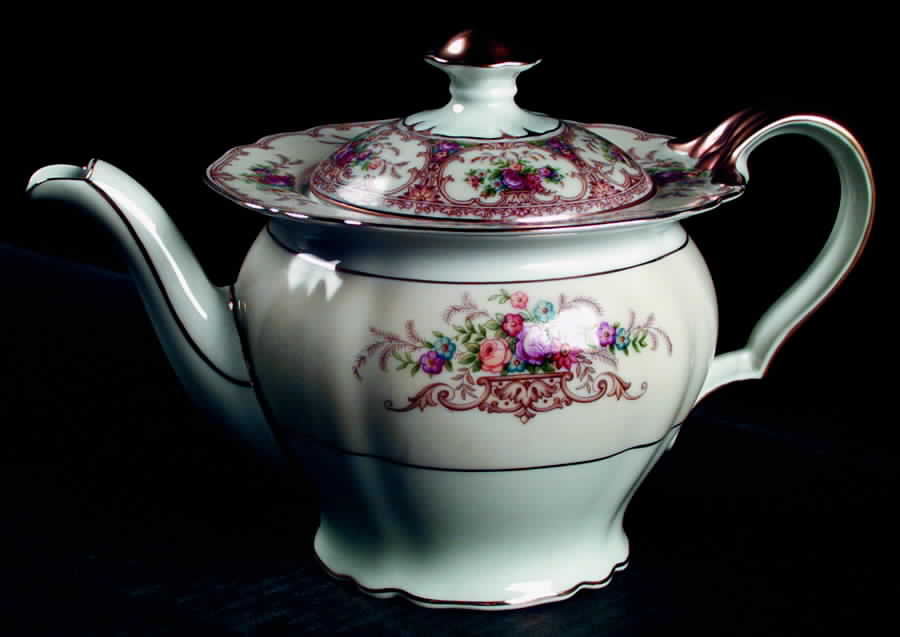Meadowbrook Teapot & Lid by Paul Muller-1