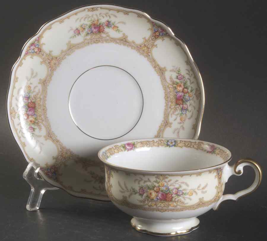 Meadowbrook Footed Cup & Saucer Set by Paul Muller-1