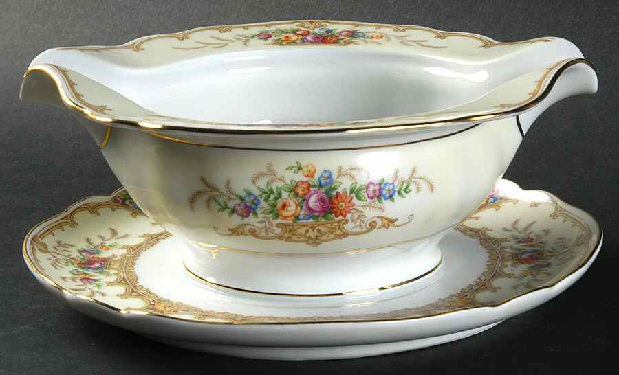 Meadowbrook Gravy Boat with Attached Underplate by Paul Muller-1