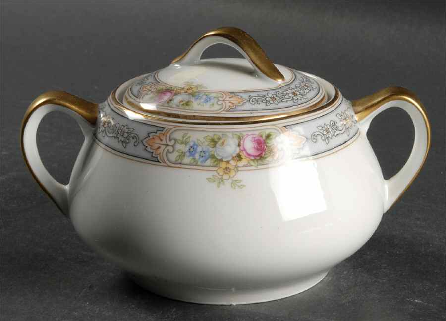 Melba Sugar Bowl & Lid by Paul Muller-1