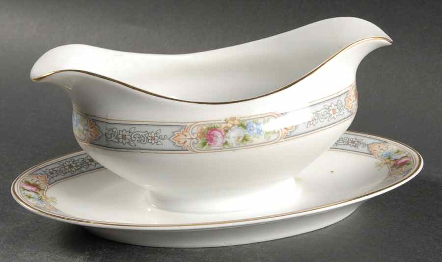 Melba Gravy Boat with Attached Underplate by Paul Muller-1
