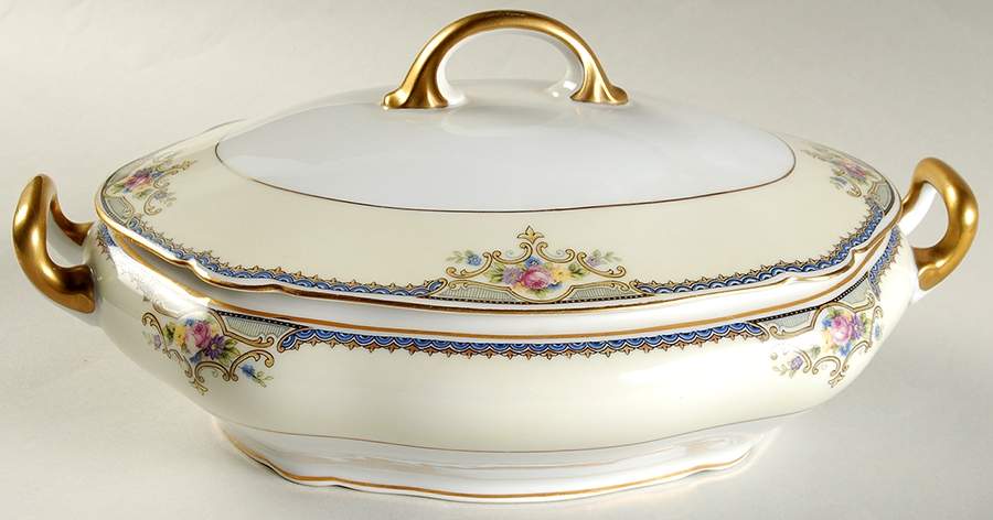The Minto (Rim) Oval Covered Vegetable by Paul Muller-1