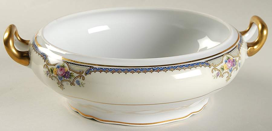 The Minto (Rim) Round Vegetable No Lid by Paul Muller-1