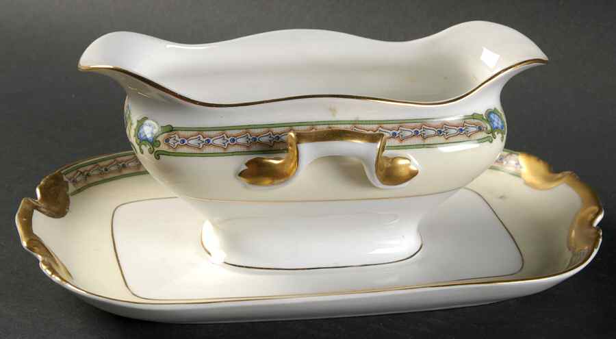 MUE15 Gravy Boat with Attached Underplate by Paul Muller-1