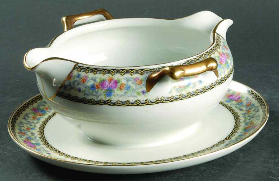 MUE16 Gravy Boat with Attached Underplate by Paul Muller-1