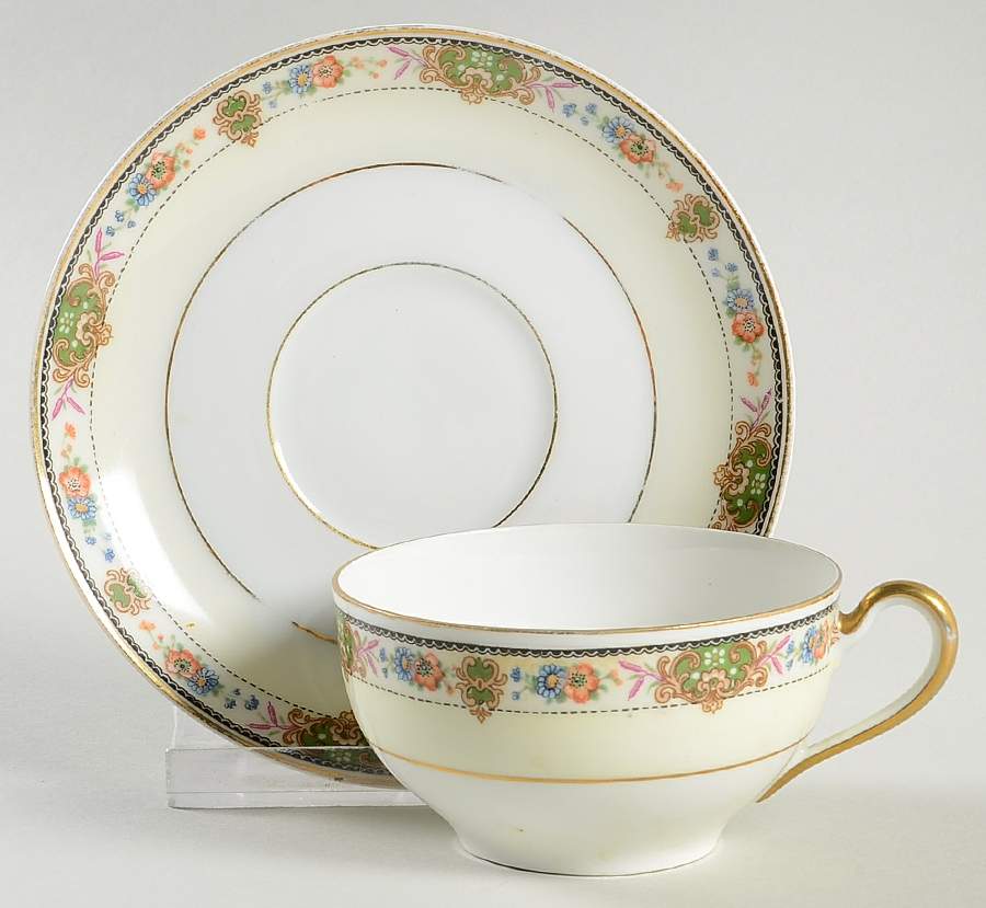 MUE26 Flat Cup & Saucer Set by Paul Muller-1