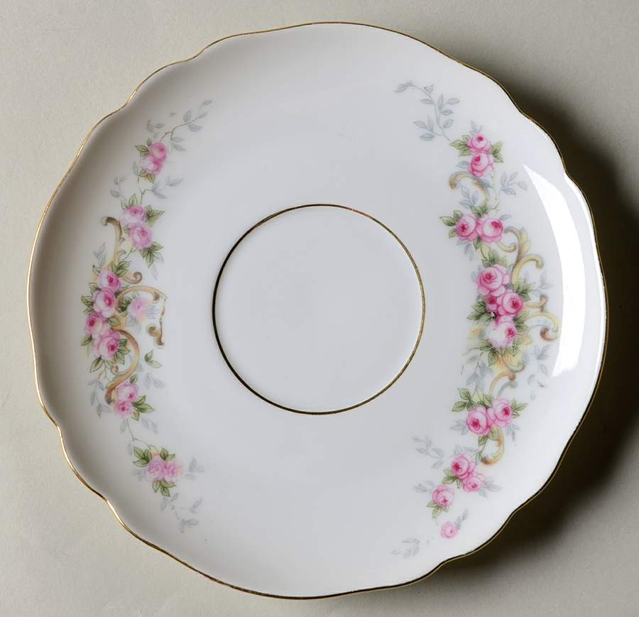 MUE3 Saucer by Paul Muller-1