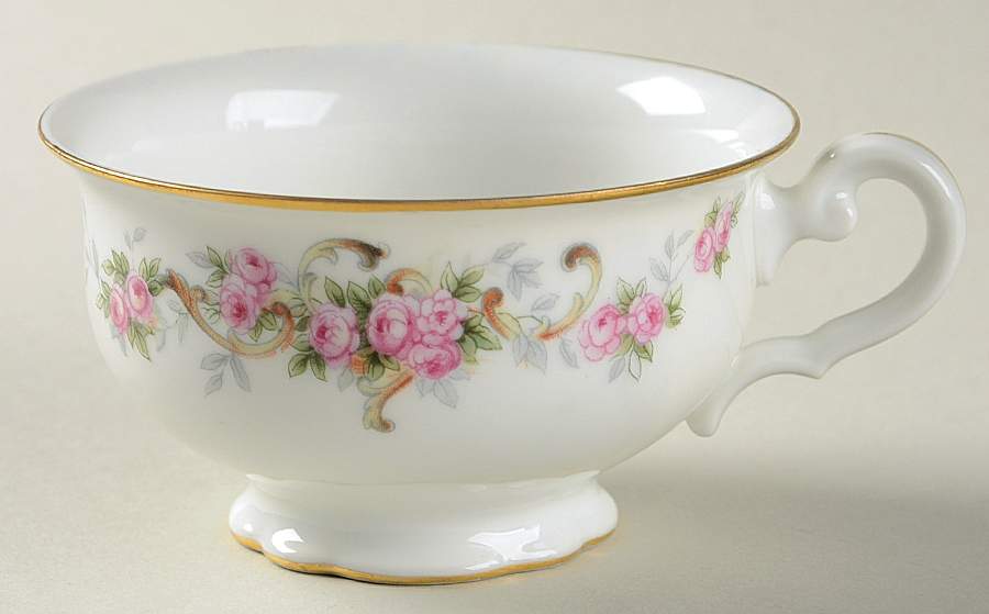 MUE3 Footed Cup by Paul Muller-1