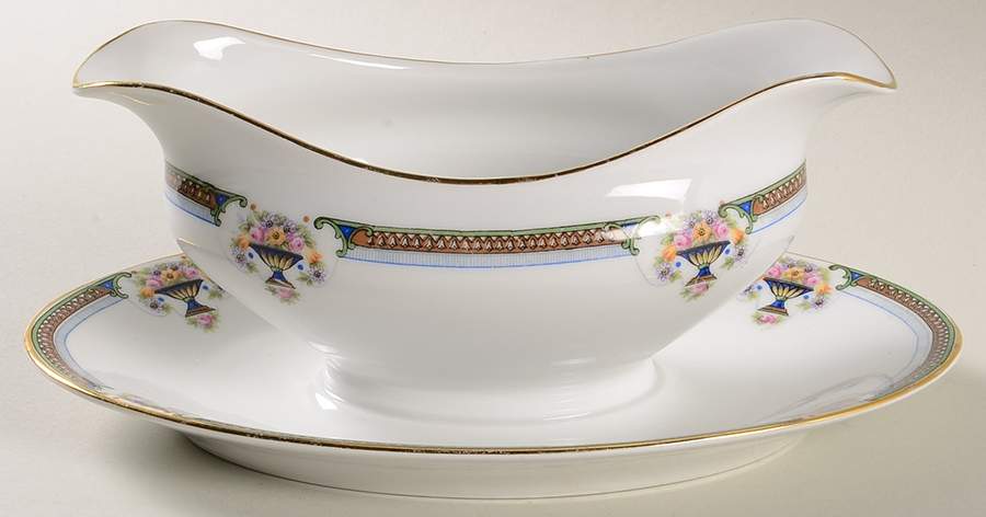 MUE40 Gravy Boat with Attached Underplate by Paul Muller-1