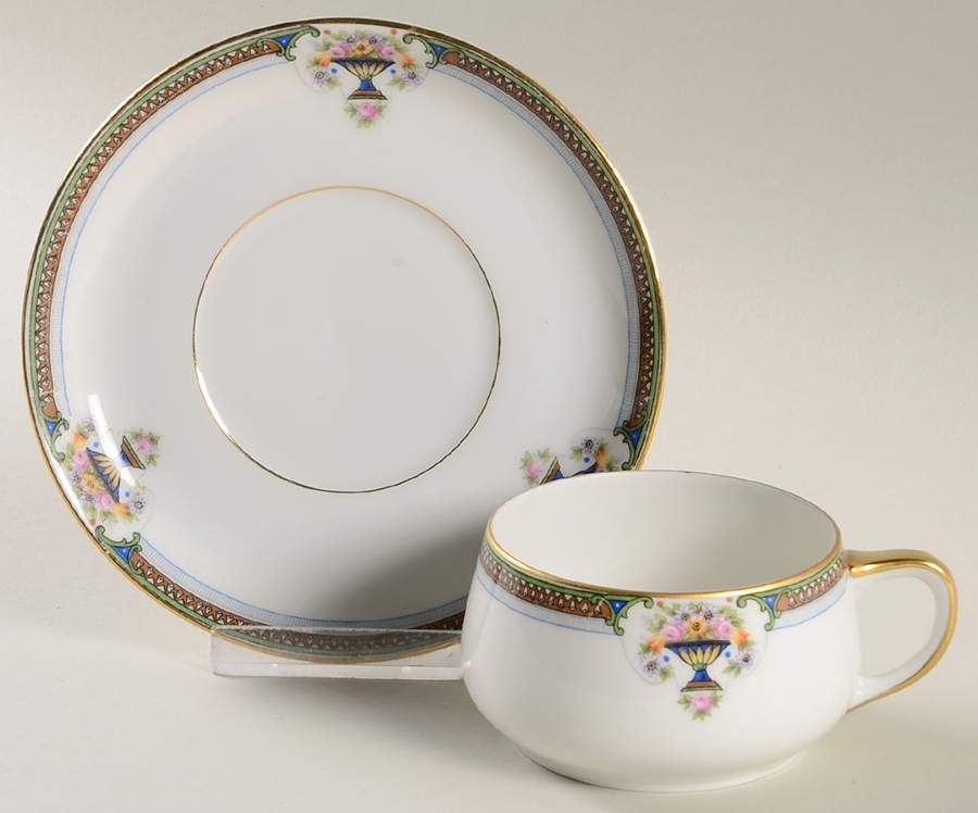 MUE40 Flat Cup & Saucer Set by Paul Muller-1