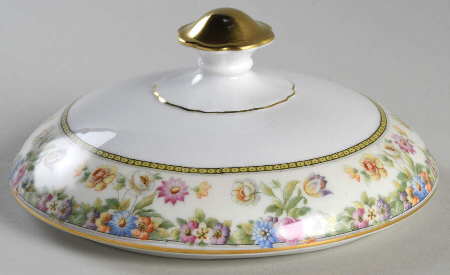 The Norfolk Lid for Round Vegetable by Paul Muller-1
