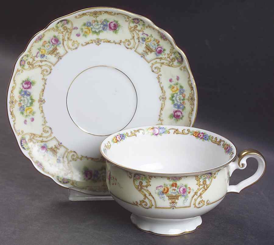 The Stirling Footed Cup & Saucer Set by Paul Muller-1