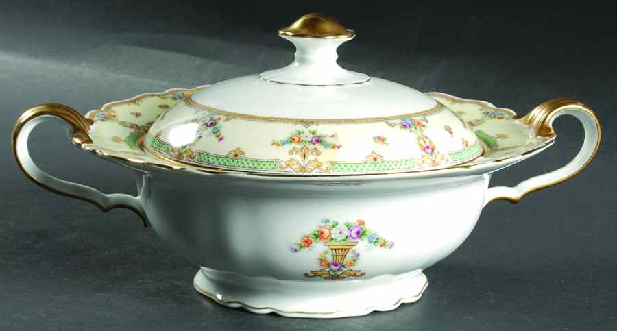 The Wakefield Round Covered Vegetable by Paul Muller-1