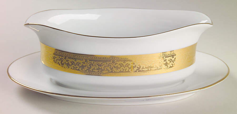 Magnificence Gravy Boat with Attached Underplate by Muirfield-1