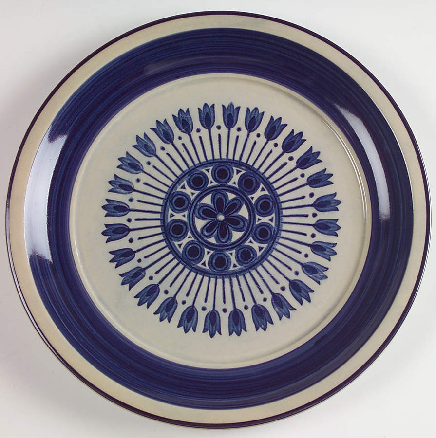 Aruba Dinner Plate by Montgomery Ward-1
