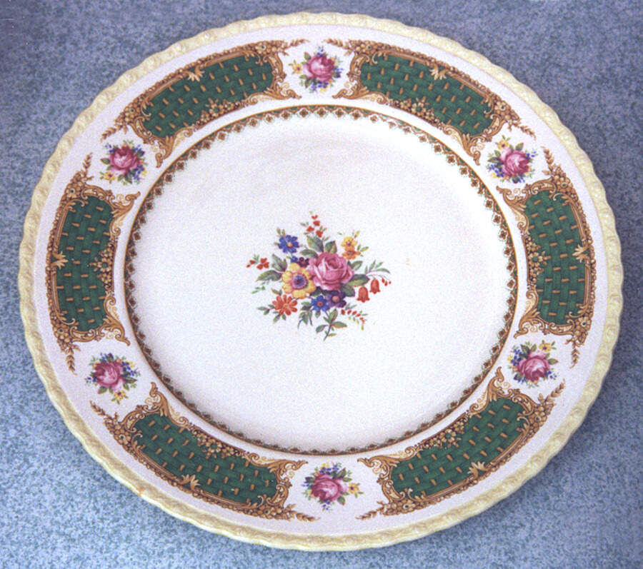 Classic Green Dinner Plate by Myott Staffordshire-1
